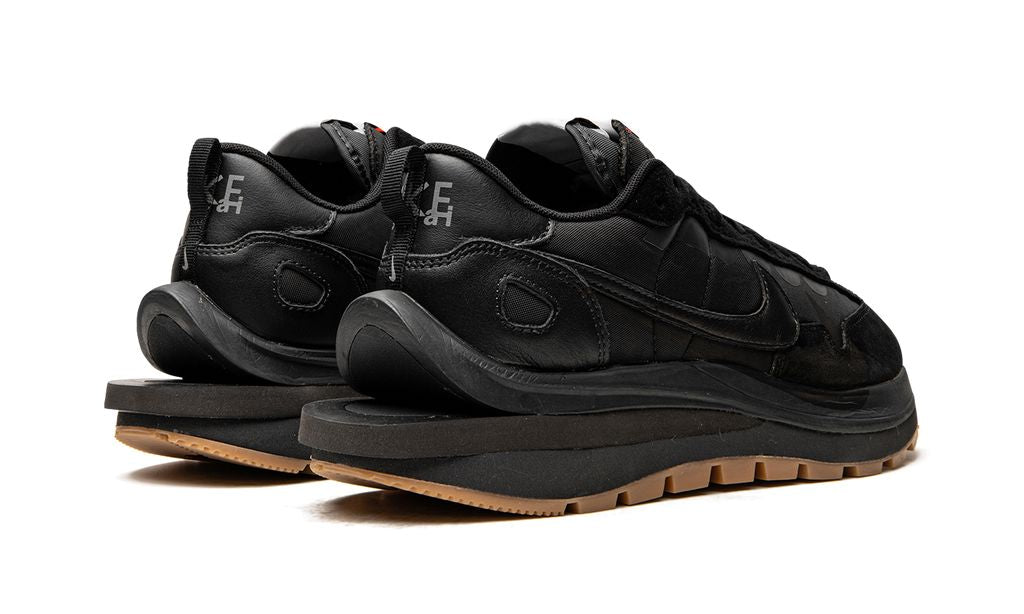 NK Vaporwaffle Sacai Black Gum 